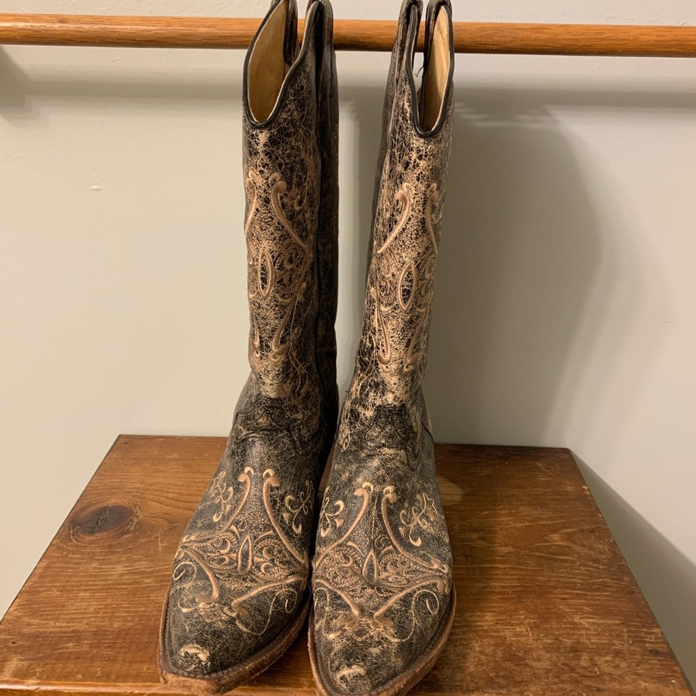 Circle G Cowboy boots embroidered 9.5 M